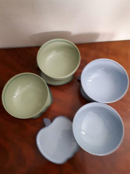 4 small bowls and 1 saucer plastic made in Japan