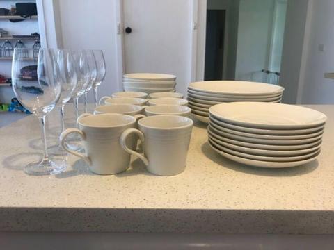 Royal Doulton Crockery Set - Plates, Bowels, Cups