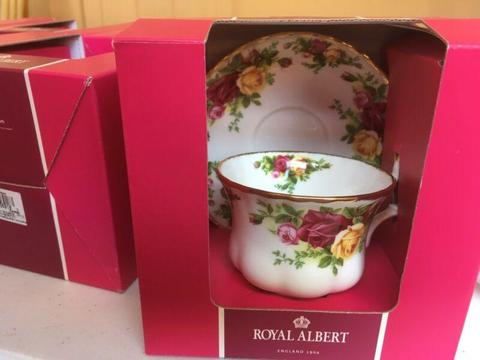 10x Brand New Royal Albert Old Country Roses Coffee Cups and Saucers