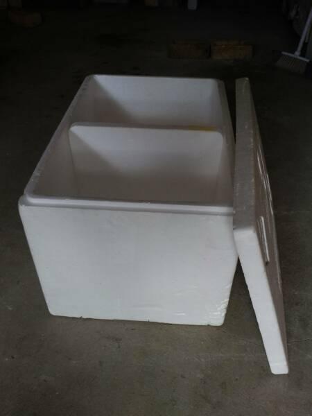 Polystyrene foam Cooler/Ice Box esky, great for summer parties