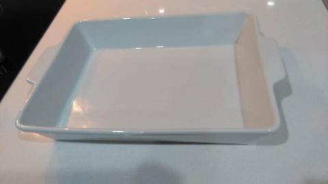 Brand New White Porcelain Large Casserole Dish Baking Tray Lasagn