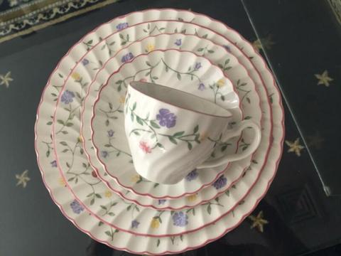 Johnson Brothers Summer Chintz 6-piece for six settings