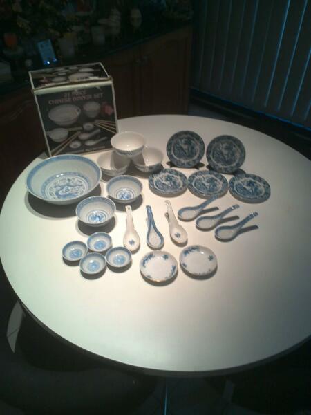 Traditional Porcelain Chinese Dinner Set 23 Piece Blue On White