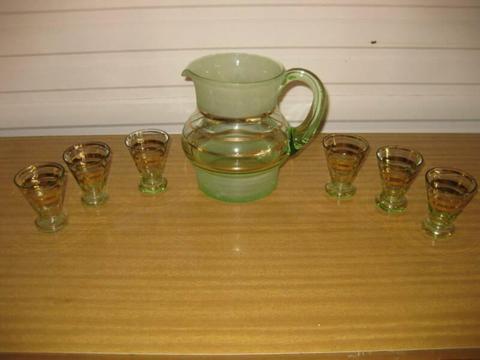 Vintage/Retro Mid Century Green Glass Jug & 6x Shot Glasses