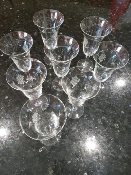 GLASSES DRINKING DESSERT PARFAIT VINTAGE ETCHED DESIGN NEVER USED