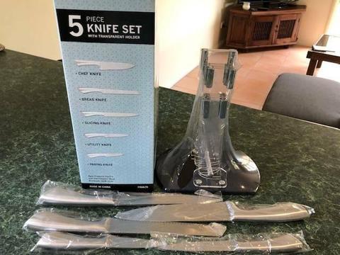 Set of 5 kitchen knifes