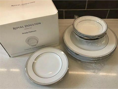 Royal Doulton Paramount Platinum 11 Piece Tableware Set