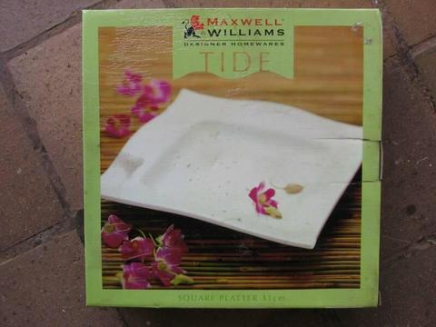 Maxwell Williams ceramic platter brand new