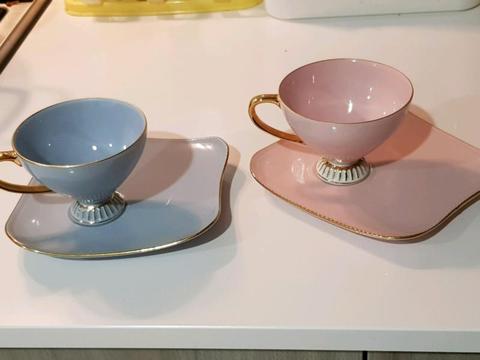 Cup set (good condition)