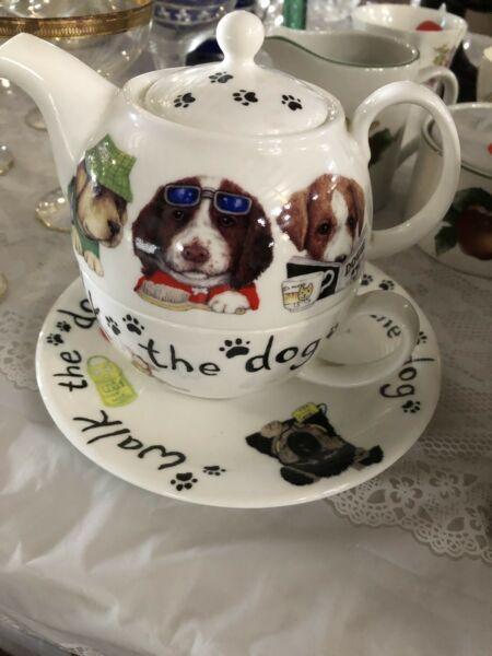 Walk the dog tea pot and cup set