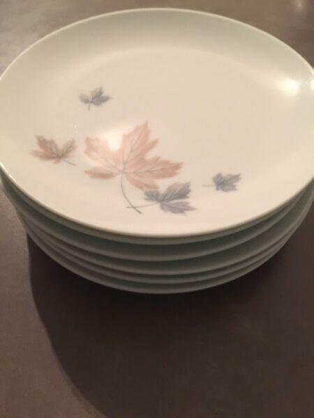 Noritake vintage maple wood bread and butter plates