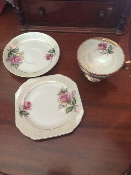 Matching 3set cup plate and saucer
