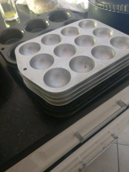 Baking - cupcake trays / cake tins