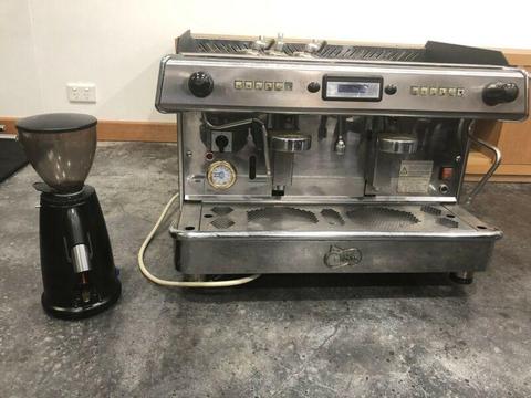 Royal coffee machine and Macap grinder