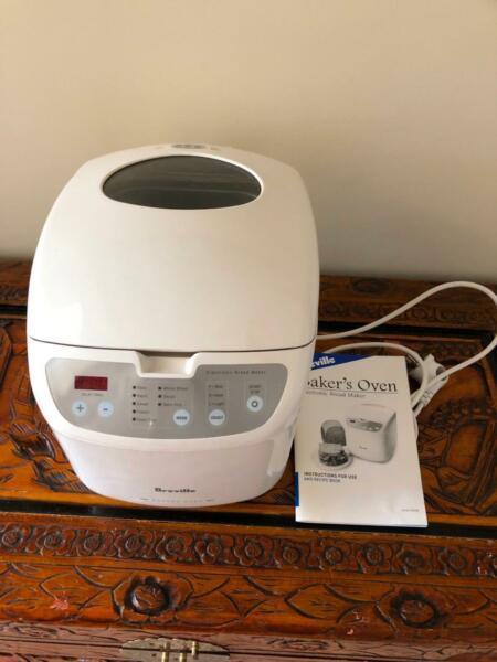 Breville Baker's Oven - Electronic Bread Maker