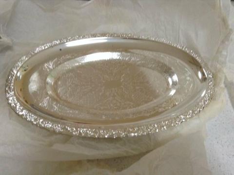 Vintage Queen Anne Silver plated serving dish glass dish Retro