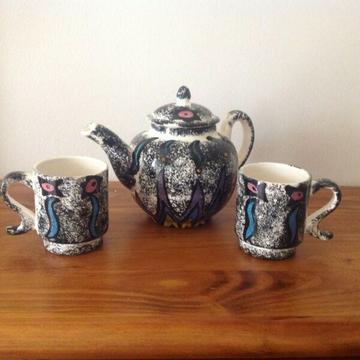 Quirky retro East Fifth ceramic teapot and mug set, made in Adelaide