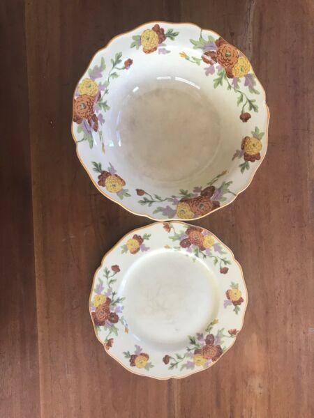 Royal Doulton Marigold (D5126) Serving Bowl & Plate