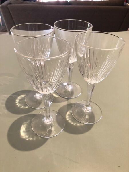 4 crystal wine glasses