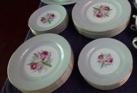 Noritake Dinner set $80