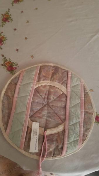Unused fabric Pie/casserole warmer for transporting hot food