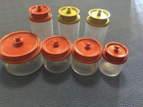 Retro hard to find Tupperware containers x 7