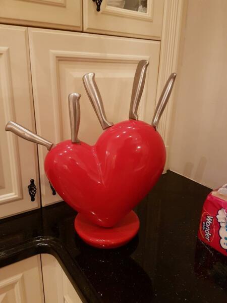 Heart shape kitchwn knife set
