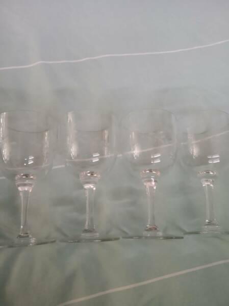 Four Etched Wine Glasses Palm Beach