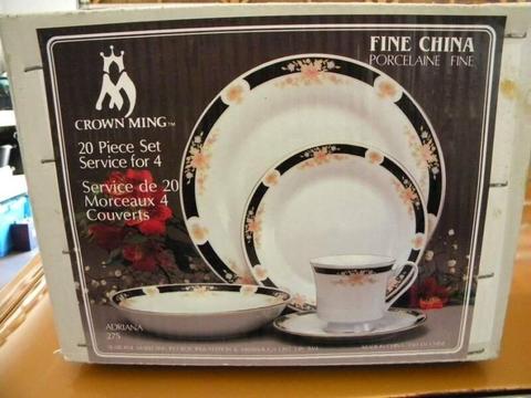 Fine China Dinner Setting 4 person