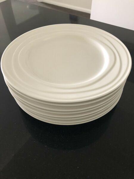 BRAND NEW Jamie Oliver white dinner plate set