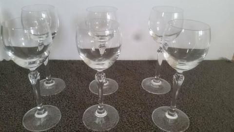 Wine glasses x6