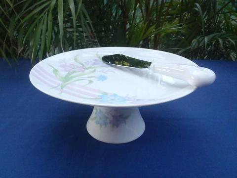 Crockery Cake Plate with Server on Built in Stand - New