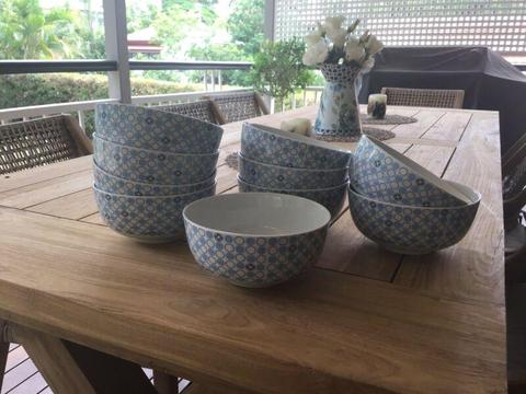 Set of ten bowls