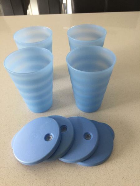LARGE TUPPERWARE CUPS WITH STRAW LIDS