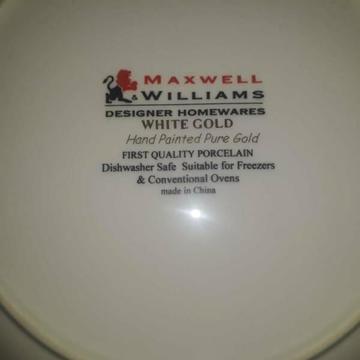 60 PCE MAXWELL AND WILLIAMS WHITE GOLD HAND PAINTED DINNER SET