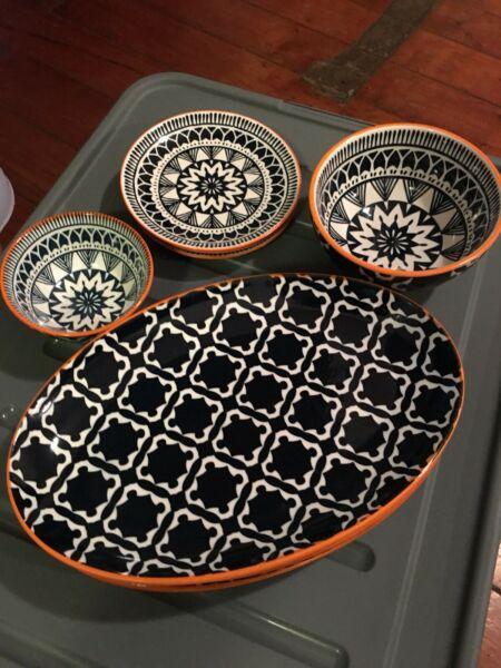 Moroccan style dinner plate bowl set