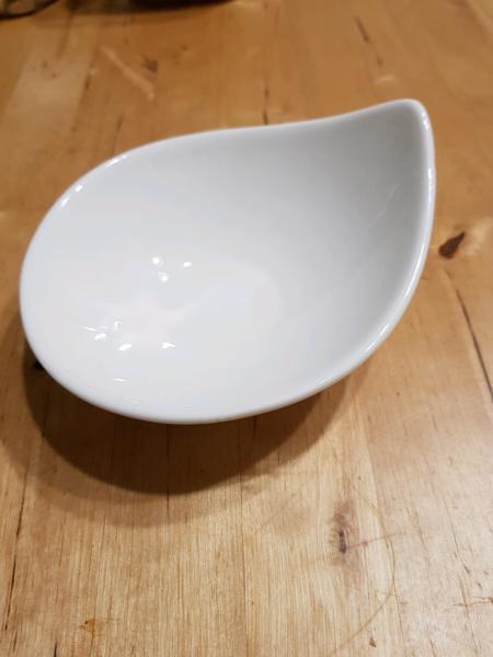 Leaf shape small bowl