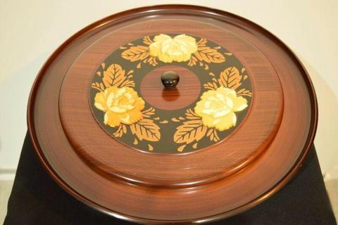 Japan-made 1970s Laquer-ware Sushi Service (lidded dish)