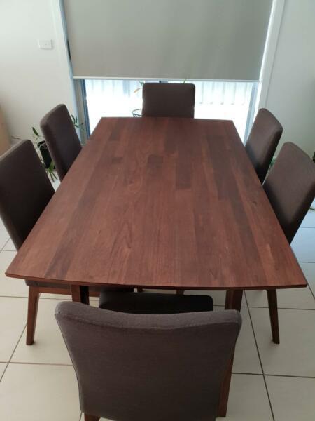 7 PC Dining Table