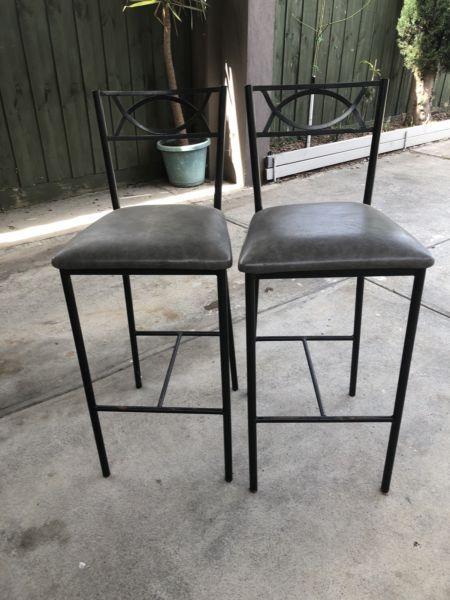 Breakfast bar stools