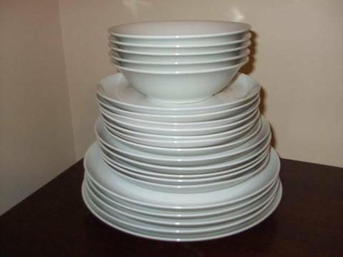 21 White Plates and 8 White Small Bowls in Ex Cond Mostly Atelier