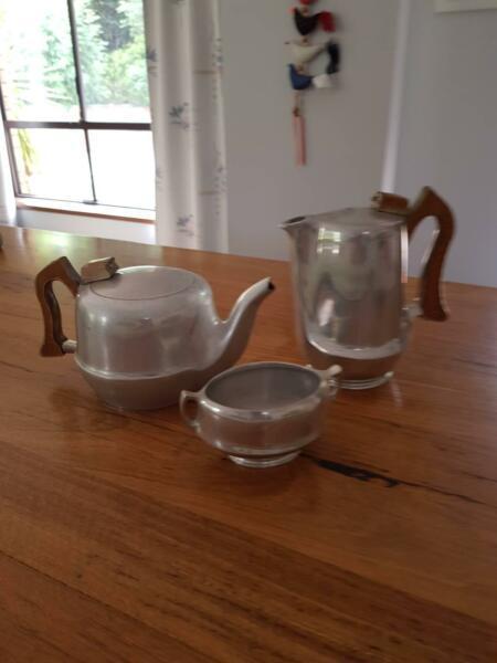 Vintage mid century Picquot Ware, tea coffee & sugar set