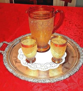 Vintage Amber Frosted Colour Glass Jug wth Gold Trim & 2 Glasses