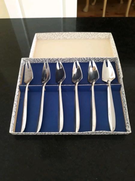 Vintage cutlery desert forks