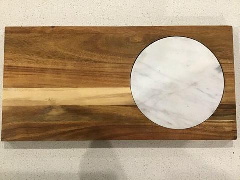 LARGE CHEESE BOARD / SERVING BOARD WITH MARBLE INSERT
