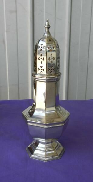 Sugar Shaker Caster Muffineer Sifter Silver Plated Vintage EPNS