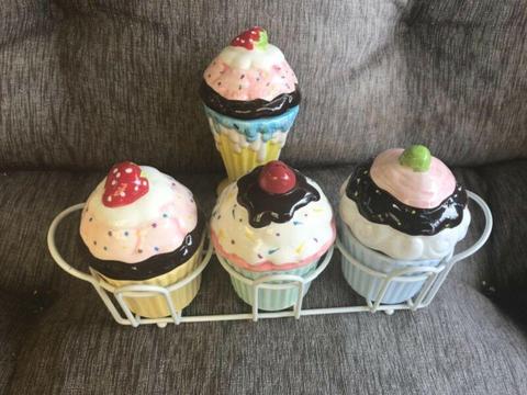 Ceramic novelty cup cake shaped containers