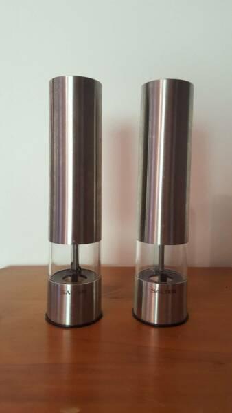 Salter Battery Operated Salt and Pepper Mills / Grinders