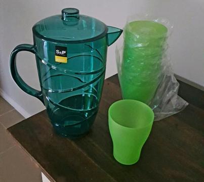 S&P outdoor splash jug and 6 cup set Brand New