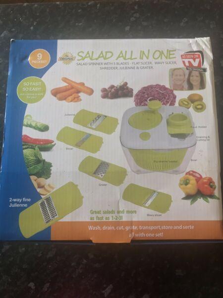 Salad all in one ! Salad cutter